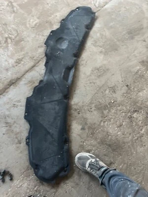 VW T5 TRANSPORTER 2005 1.9 TDI BONNET INSULATION 7E0863835A - Image 1 of 4