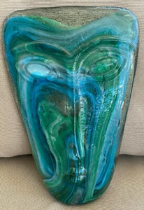 Blue Green Art Glass Flat Face Head Skull Triangle Unique Swirl Vintage Studio - Picture 1 of 12