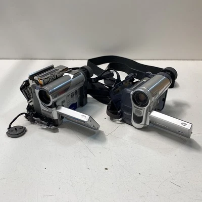 Panasonic Palmcorder MiniDV Camcorder Set of 2 - Image 1 of 4