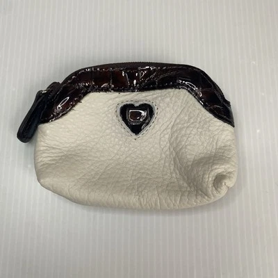 Cartera de cuero Brighton beige corazón cremallera monedero cambio 4,5 pulgadas Foto 1 de 4