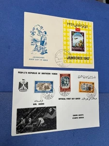x2 CUBIERTAS YEMEN BOY SCOUTS FDC! Hoja de recuerdo 1957 + ¡Guías de niñas 1968! - Imagen 1 de 2