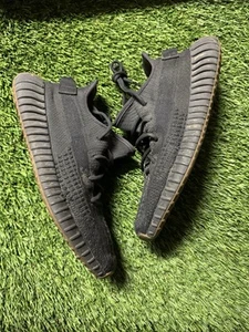 Size 9.5 - adidas Yeezy Boost 350 V2 Low Cinder Non-Reflective - Picture 1 of 8