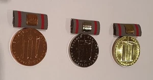 Erbauer Berlins DDR Medaille Orden Anerkennungsmedaille FDGB kompletter 3er Satz - Bild 1 von 2