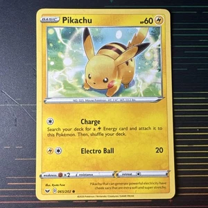 Pikachu 065/202 Swsh01: Sword & Shield Regular - Picture 1 of 1