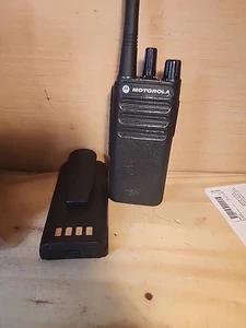 Motorola CP100d analogico VHF 16Ch 5W 136-174 MHZ, come nuovo  - Foto 1 di 14