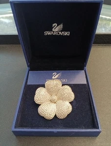 Vintage nicht mehr produziert Swarovski weiße Kristall Blume X-Large Anstecknadel Brosche J-22 - Bild 1 von 4