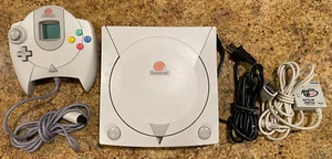 Sega Dreamcast HKT-3020 Heimkonsole mit Sonic Adventure, Controller, VMU - Bild 1 von 6