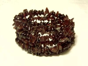 CYNTHIA LYNN JANUAR MÄDCHEN JANUAR GEBURTSSTEIN GRANAT EDELSTEIN CHIP SPULE ARMBAND - Bild 1 von 1