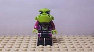 LEGO Alien Space Conquest Trooper Minifigure - EUC! - ac003 - Picture 1 of 2