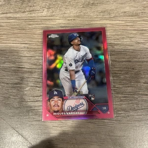 2023 Topps Chrome #161 Miguel Vargas Rookie Magenta Refractor #/399 RC - Picture 1 of 4