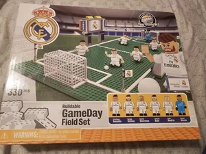 2017 Real Madrid Buildable GameDay Field Set 330 Pcs SEALED Fly Emitates Ronaldo - Picture 1 of 7