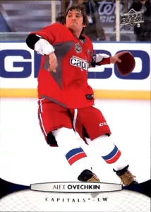 Alexander Alex Ovechkin CAPITALS 2011-12 pont supérieur #8 lancer de football - Photo 1 sur 2