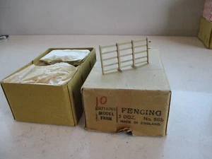 VINTAGE: BRITAIN'S NO. 586 FENCING (3 DOZ. WITH BOX) NICE - Picture 1 of 6