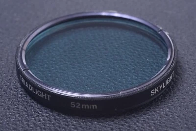 ✅ TRIADLIGHT BLUE SKYLIGHT 52MM FILTER GENUINE LENS OR CAMERA SCREW IN 17-2 - Image 1 of 2