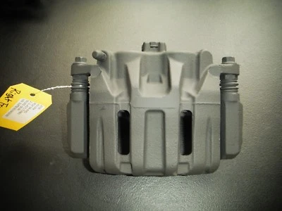 2007-08-09-10-11-12 Acura RDX SH-AWD pinza delantera derecha/lateral del pasajero D1 Foto 1 de 4