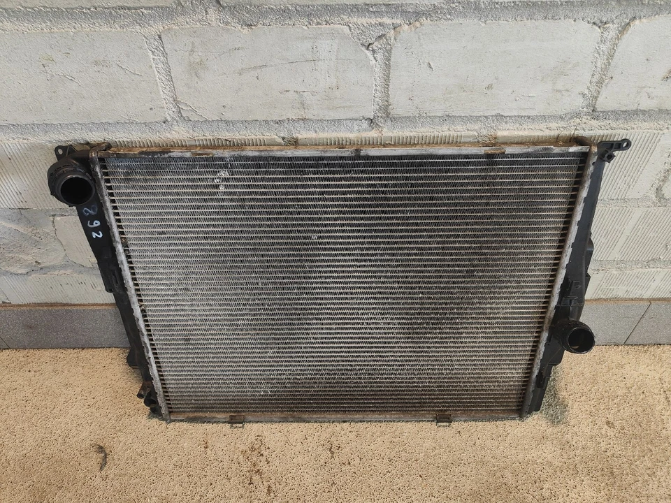 Kühler BMW 7559273 3664Z004 2342466 2332013 E81,E82,E8 120i - Bild 1 von 4