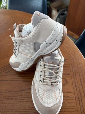 TAOS ADVANCE ACTIVE OXFORD | SANDSTONE MULTI NEW, Size 6.5 - Image 1 of 4