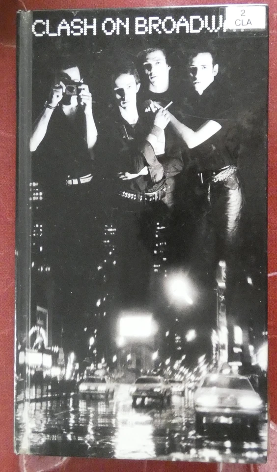 Longbox Clash on Broadway. Sony music entertainment inc 2004. 3 CD + 1 livret - Photo 1/4