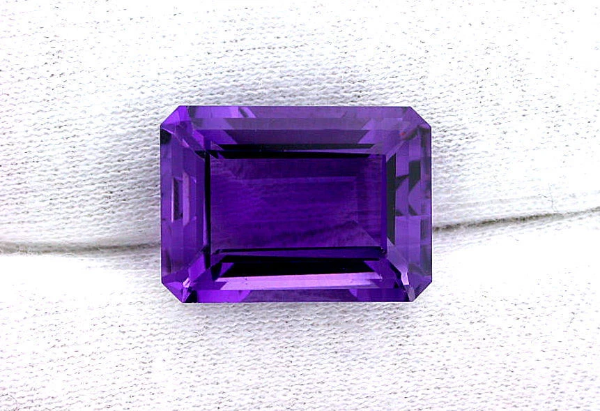 Gema de piedras preciosas de cuarzo corte esmeralda color amatista púrpura rico 18x13 18 mm x 13 mm Foto 1 de 1