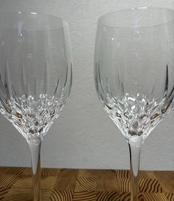 VERA WANG WEDGWOOD 水晶 DUCHESSE 9.5 英寸高葡萄酒玻璃 2 件套 — 第 1/4 张图片