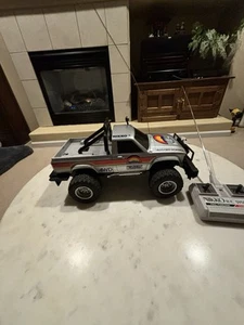 NIKKO MALIBU GRAND PRIX 4X4 OFF ROADER RC HILUX SILVER TRUCK 1982 - Picture 1 of 9