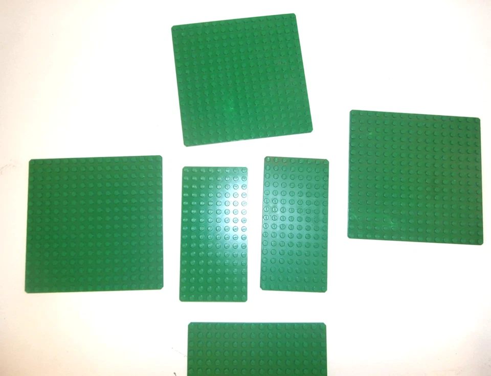 LEGO  PLAQUES VINTAGE - Photo 1/3