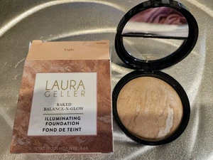 Laura Geller LIGHT Baked Balance-N-GLOW Illuminating Foundation  - Bild 1 von 1