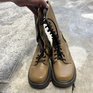 Botas de cuero Doc dr. Martens caramelo tostado para mujer talla 6 usadas una vez cuadradas - Imagen 1 de 12
