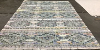 Alfombra AZUL/CORAL 9'-0" x 12'-0" defecto, precio reducido 1172682627 SFN585A-9 Foto 1 de 4