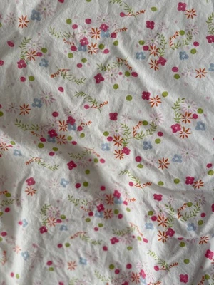 POTTERY BARN KIDS floral print cotton fitted CRIB sheet - Image 1 of 4