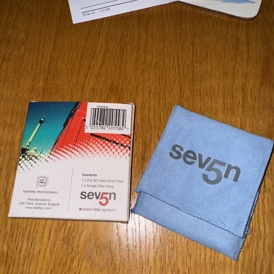 LEE Filters Seven5 ND 0.6 Hard Graduated 75x90mm - Image 1 of 4