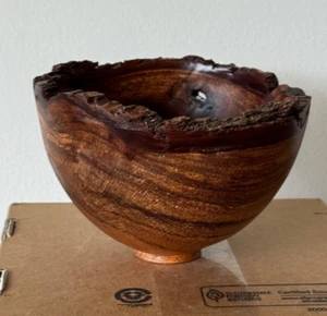 Schöne - Hawaii Kalifornien - Mesquite Live Edge Schale signiert Neal DeVore Wow! - Bild 1 von 9