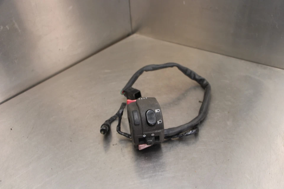 09-12 TRIUMPH STREET TRIPLE R LEFT CLIP ON HANDLE HORN SIGNALS SWITCH SWITCHES Foto 1 de 4