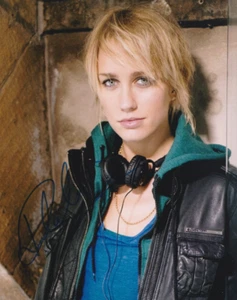 RUTA GEDMINTAS AUTOGRAPH SIGNED 10"X 8" PHOTO (LIP SERVICE) 55 - Picture 1 of 1