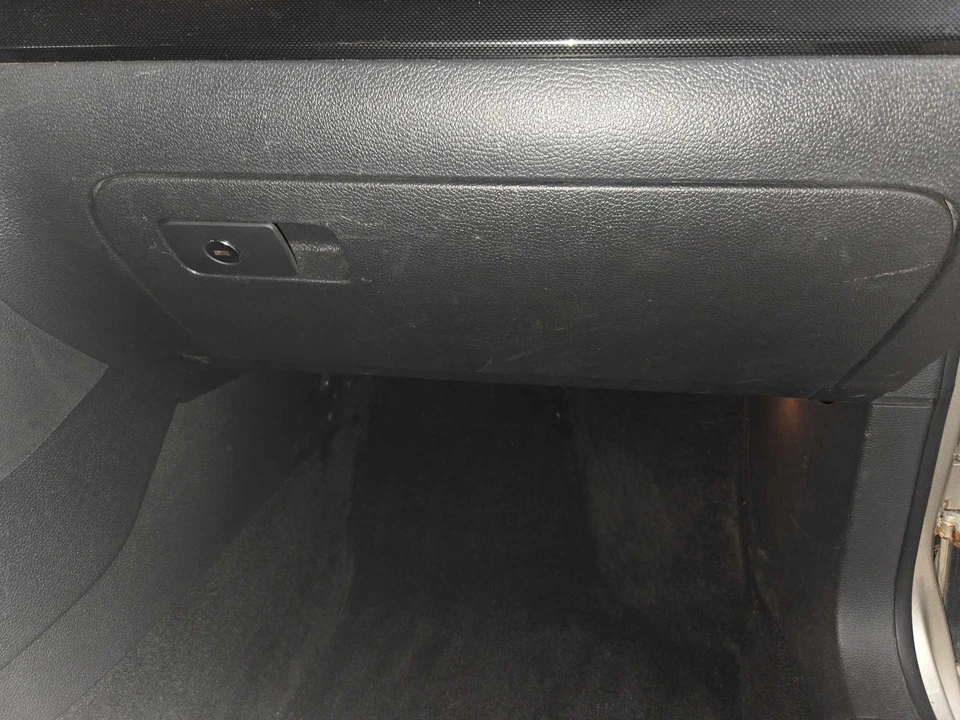 Guantera JETTA EXCEPTO GLI 10 11 12 13 14 Foto 1 de 1