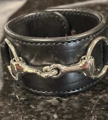 "Brazalete de brazalete ecuestre Rebecca Ray de cuero negro con broca de 9""" Foto 1 de 4