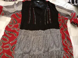 Ulla Popken Damen Tunika Top Gr. 26 rot schwarz Paisley Barock Muster Knopf Cl - Bild 1 von 9