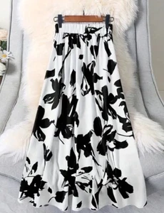 Womens M/L Medium 8/10 Stretch Floral White Black Maxi Skirt Elastic Waist - Picture 1 of 5