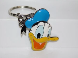 Disney Donald Duck Metal Enamel Figural Face Keychain - Picture 1 of 2