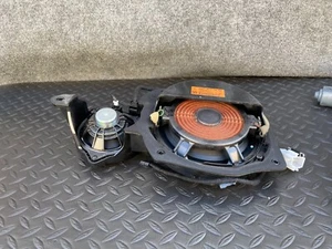 ✔MERCEDES W221 S400 S600 S550 FRONT RIGHT PASSENGER DOOR SPEAKER TWEETER OEM - Picture 1 of 5