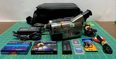 Sony Handycam Vision CCD-TRV57 Video 8 Camcorder Bundle Battery Tapes Memory - Image 1 of 4