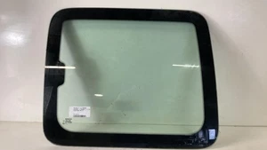 Vetro laterale fisso posteriore destro (portiera) RENAULT KANGOO 1 PHASE 1 - Foto 1 di 7