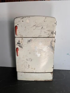 Antique Childrens Wolverine Brand Metal Refrigerator - Picture 1 of 4