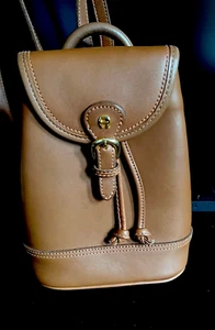 Etienne Aigner BRITISCHBRAUN Lederrucksack 8X6X4 KLEIN TOP ZUSTAND - Bild 1 von 8