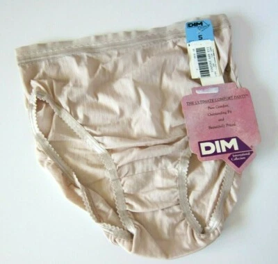 NUEVO DIM International DE COLECCIÓN AÑOS 90 Sedoso Elástico Pierna Alta Calzoncillos Bragas PEQUEÑAS Foto 1 de 4