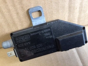 Mercedes aerial amplifier 202 820 91 10 W202 C Class - Picture 1 of 4