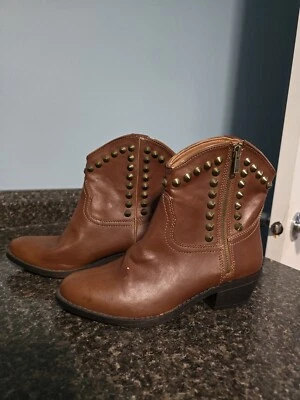 Rock Republic Botín Mujer Talla 6.5 Marrón Tachonado Billie Cremallera Lateral Western Foto 1 de 4