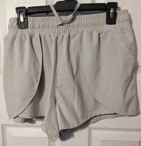 Sincerely Jules Beige Khaki Wrap Look Summer Shorts size XL Sporty Beach Pool - Picture 1 of 3