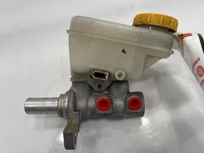 Conjunto de cilindro maestro de freno 13 14 Subaru XV Crosstrek OEM 26449FJ010 Foto 1 de 4