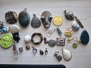 Vintage & Modern Charms Anhänger Schmuck Konvolut  - Bild 1 von 16